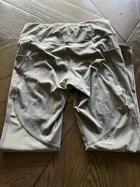Lululemon Gray Athletic Leggings with Perforated Panels